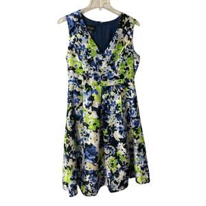 Black Label By Evan Picone Size 4 Dress V Neck